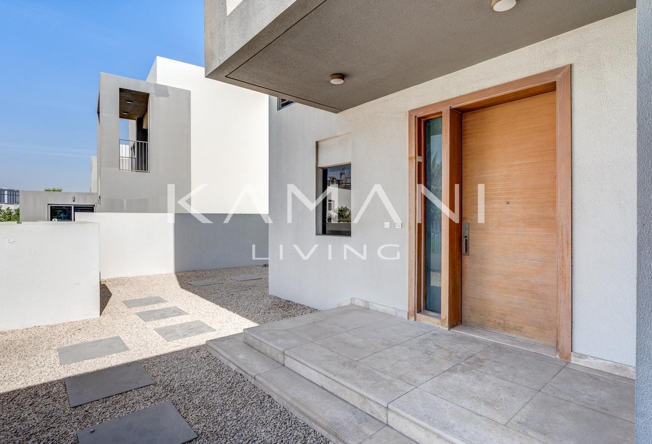 Elegant E3 Villa | 4BR Plus Maid | Vacant photo 28