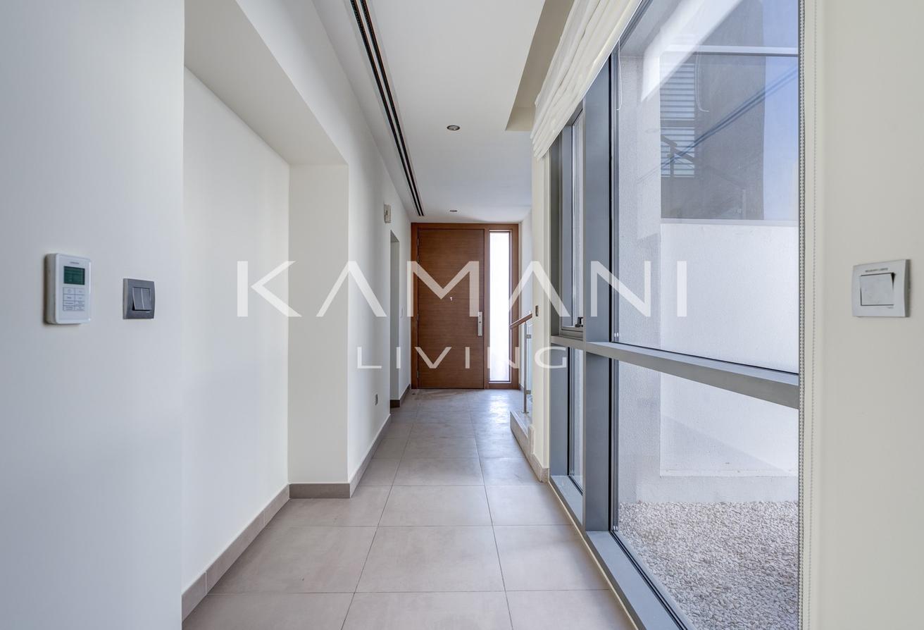Elegant E3 Villa | 4BR Plus Maid | Vacant photo 8