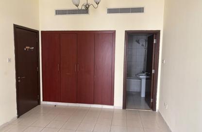 Apartment - 1 - 2 for rent in Building T05 - Spain Cluster - International City - Dubai