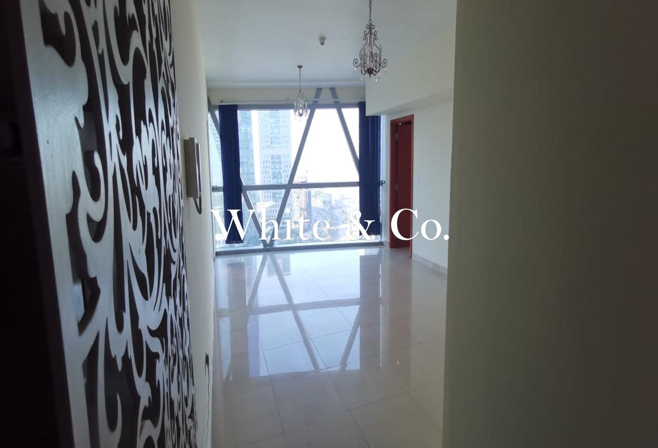 One Bedroom + Study | Unfurnished | Prime photo 4