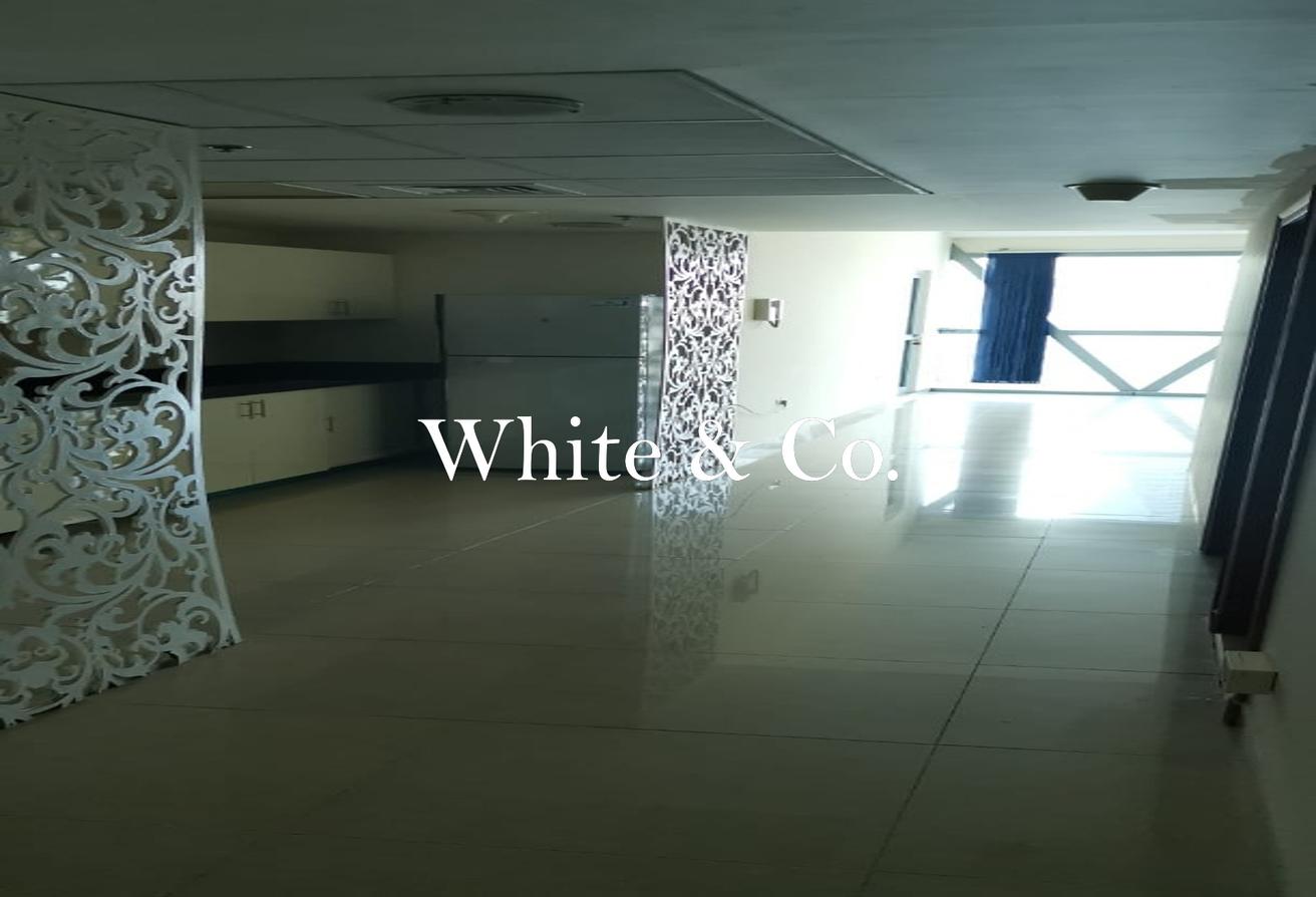 One Bedroom + Study | Unfurnished | Prime photo 8