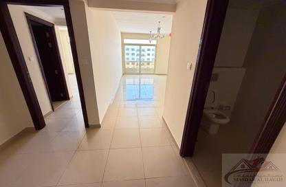 Apartment - 1 Bedroom - 2 Bathrooms for rent in Muwaileh 29 Building - Muwaileh - Sharjah
