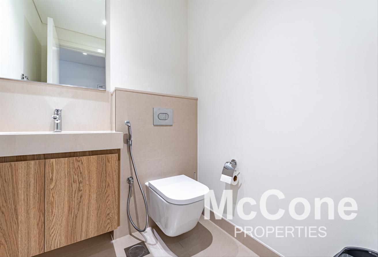 Hot Deal | Luxury Furnished | Prime Location photo 10