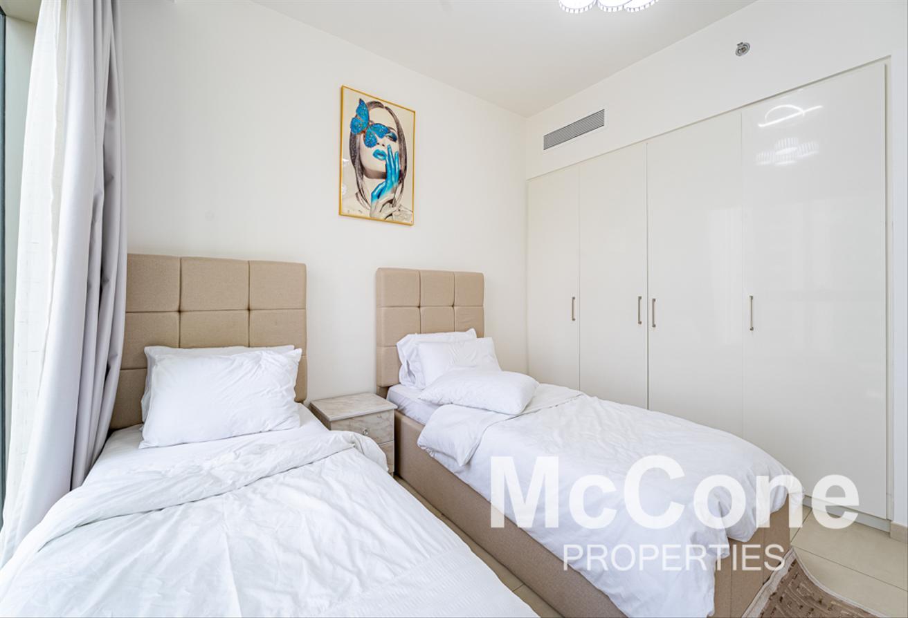 Hot Deal | Luxury Furnished | Prime Location photo 7