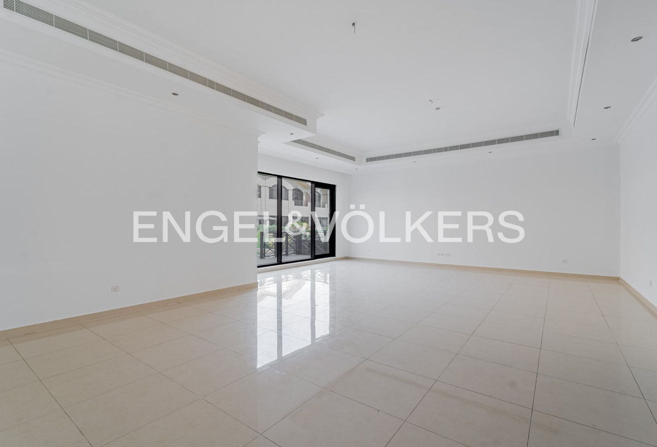 Spacious Layout | Near to MOE | Prime Spot photo 5