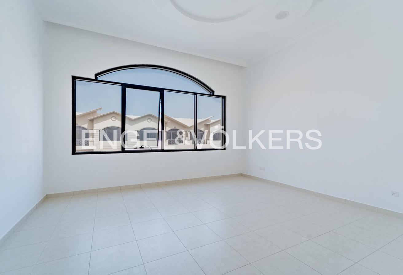 Spacious Layout | Near to MOE | Prime Spot photo 8