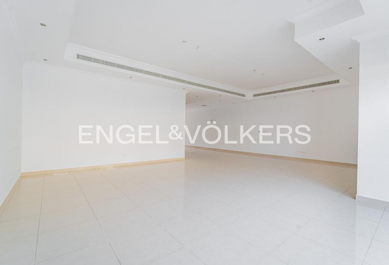 Spacious Layout | Near to MOE | Prime Spot photo 2
