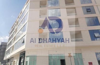 عمارة بالكامل - استوديو للبيع في مجمع مويلح - تجارية مويلح - الشارقة