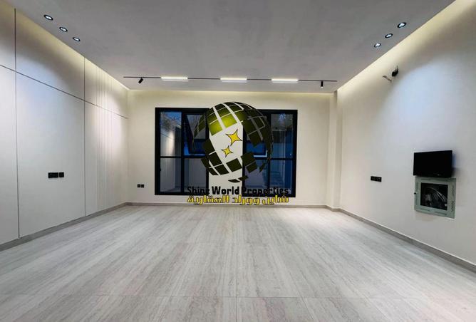 85742771 - Property Image 3