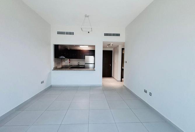 87882111 - Property Main Image