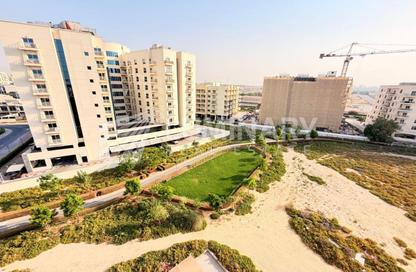 Apartment - 1 Bedroom - 2 Bathrooms for rent in Farah Tower 2 - Queue Point - Liwan - Dubai