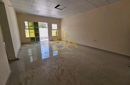 Villa - 4 - 4 for rent in Al Azra - Al Riqqa - Sharjah