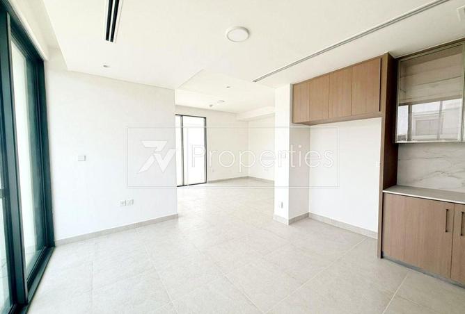 122015809 - Property Image 2