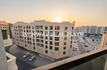 Apartment - 2 Bedrooms - 2 Bathrooms for rent in Muwaileh 29 Building - Muwaileh - Sharjah