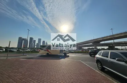 Retail - Studio for rent in Al Shafar Park Tower - Al Karama - Dubai