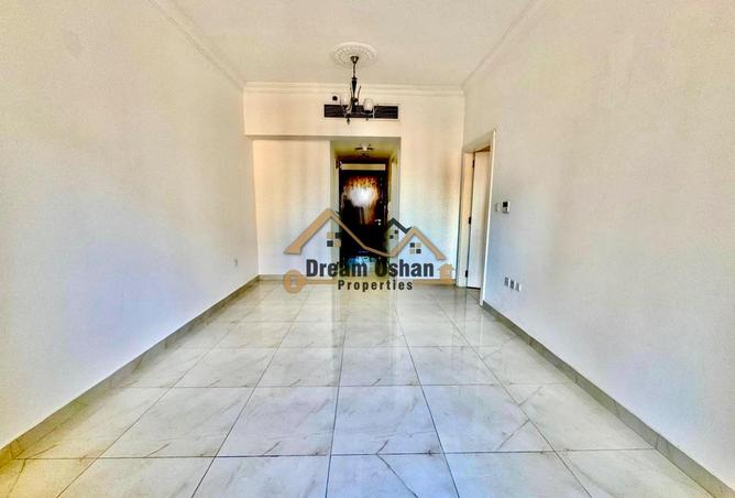 121121635 - Property Image 2