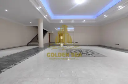 فيلا - 6 غرف نوم - 8 حمامات للايجار في منطقة مصلى العيد - الكرامة - أبوظبي