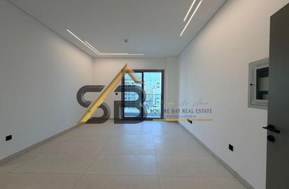 Apartment - 1 Bedroom - 2 Bathrooms for rent in Ayhaco 7 - Jumeirah Garden City - Al Satwa - Dubai