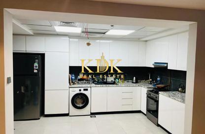 Apartment - 1 Bedroom - 2 Bathrooms for rent in Maple 2 - Emirates Gardens 2 - District 14 - Jumeirah Village Circle - Dubai