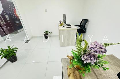 Office Space - Studio - 1 for rent in Silver Home Building - Hor Al Anz - Deira - Dubai Office Space - Studio - 1 for rent in Silver Home Building - Hor Al Anz - Deira - Dubai