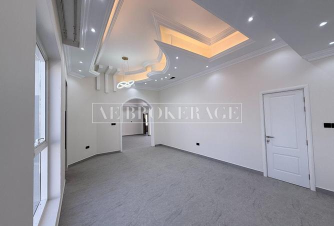 79854344 - صورة العقار 3