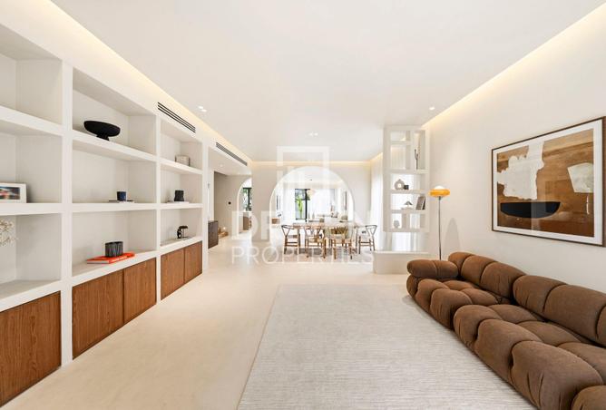 70682317 - Property Image 2