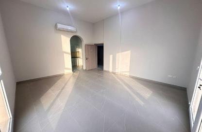 Apartment - Studio - 1 Bathroom for rent in Shakhbout City - Abu Dhabi