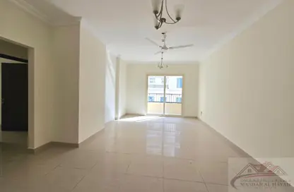 Apartment - 2 Bedrooms - 3 Bathrooms for rent in Muwaileh 3 Building - Muwaileh - Sharjah