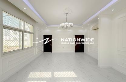 Villa - 5 - 6 for sale in Shakhbout City - Abu Dhabi Villa - 5 - 6 for sale in Shakhbout City - Abu Dhabi