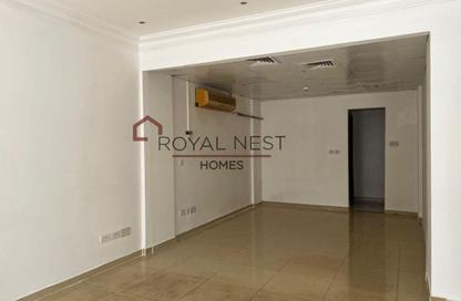 Shop - Studio - 1 for rent in Building X10 - England Cluster - International City - Dubai