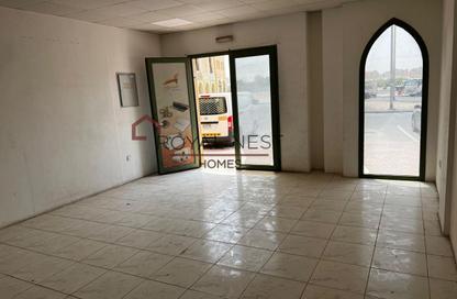 Shop - Studio - 1 for rent in Building X10 - England Cluster - International City - Dubai