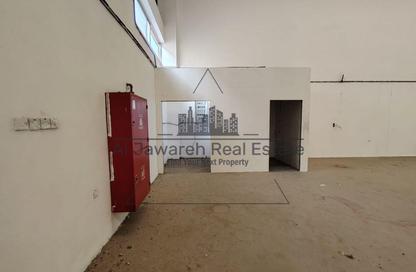 Warehouse - Studio - 1 for rent in Umm Al Thuoob - Umm Al Quwain