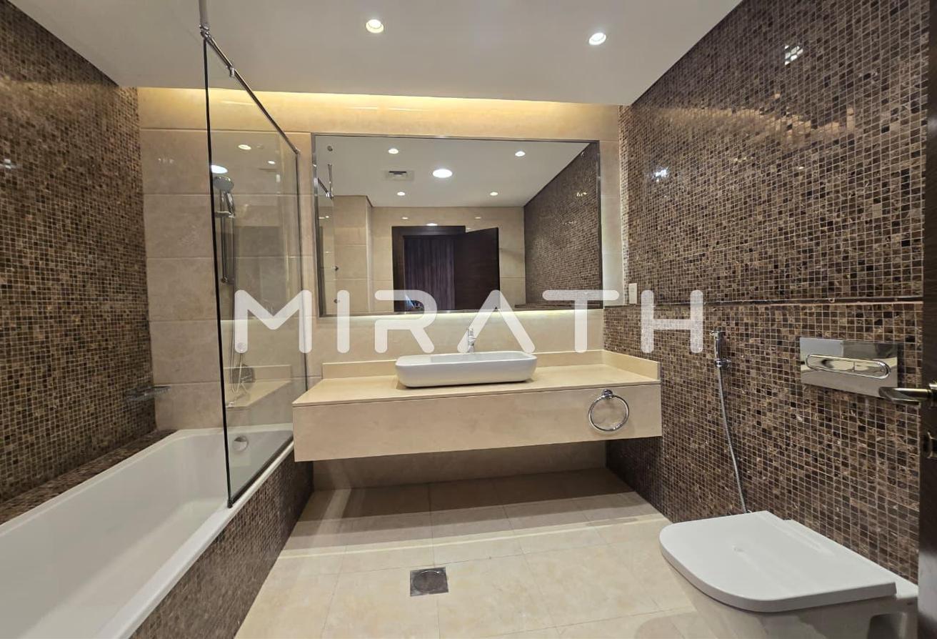 Sleek Villa | Prestige Pool | Peaceful Ambience photo 17