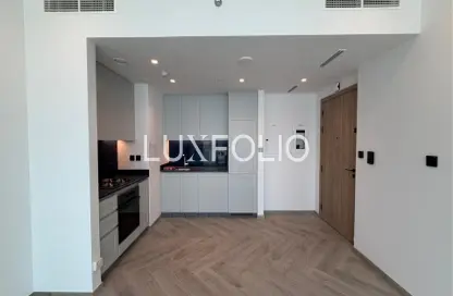 شقة - غرفة نوم - 1 حمام للايجار في بنينسولا ثري - بنينسولا - الخليج التجاري - دبي