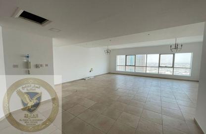 Apartment - 3 Bedrooms - 4 Bathrooms for rent in Al Majaz 2 - Al Majaz - Sharjah Apartment - 3 Bedrooms - 4 Bathrooms for rent in Al Majaz 2 - Al Majaz - Sharjah