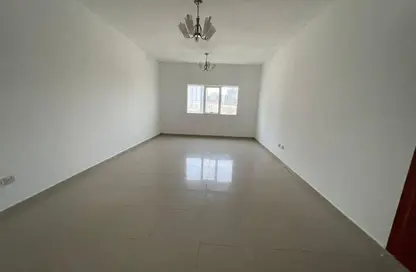 شقة - 2 غرف نوم - 2 حمامات للايجار في شارع التعاون الجديد - التعاون - الشارقة