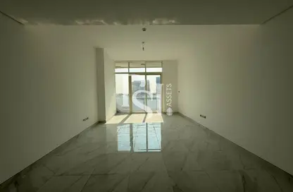 شقة - 2 غرف نوم - 3 حمامات للايجار في P1912 - شاطئ الراحة - أبوظبي