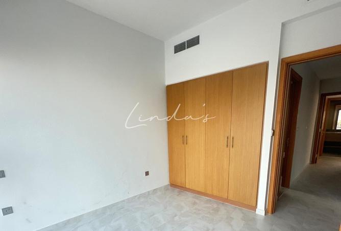 83669827 - Property Image 2