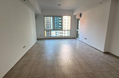 Apartment - 2 - 3 for rent in Marina Residences 6 - Marina Residences - Palm Jumeirah - Dubai