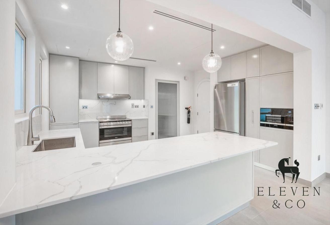 UPGRADED | LARGE PLOT | 5 BEDROOMS photo 4
