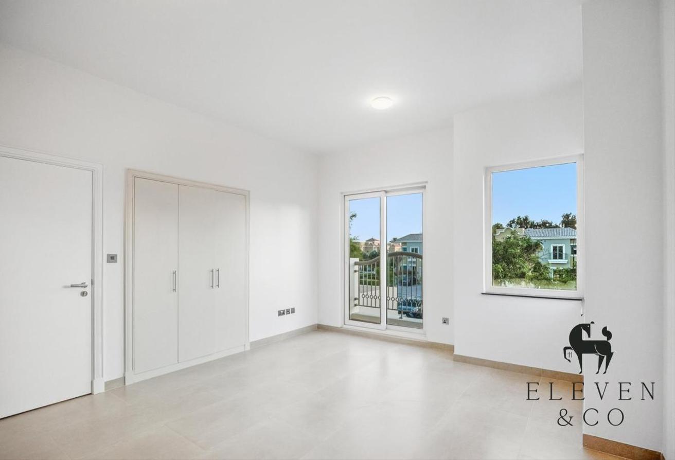 UPGRADED | LARGE PLOT | 5 BEDROOMS photo 7