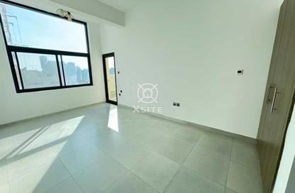 Apartment - 1 Bedroom - 2 Bathrooms for rent in Burj Residence 2 - District 10 - Jumeirah Village Circle - Dubai