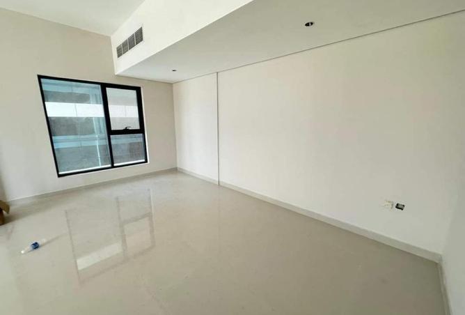 74233952 - Property Image 2