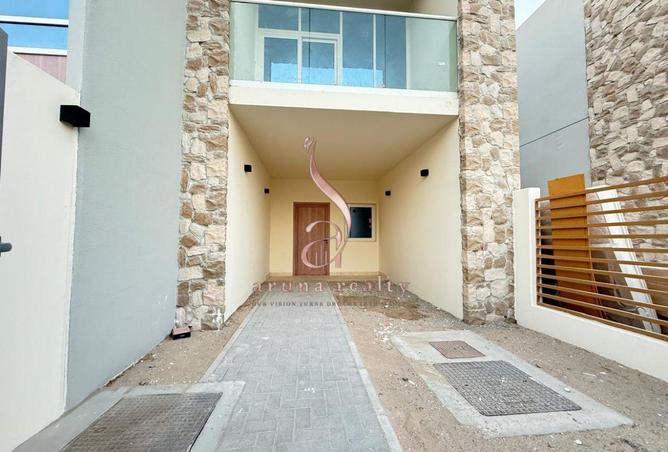 65154337 - Property Image 2