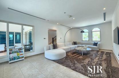 Villa - 3 Bedrooms - 4 Bathrooms for rent in District 5 - Jumeirah Park - Dubai Villa - 3 Bedrooms - 4 Bathrooms for rent in District 5 - Jumeirah Park - Dubai