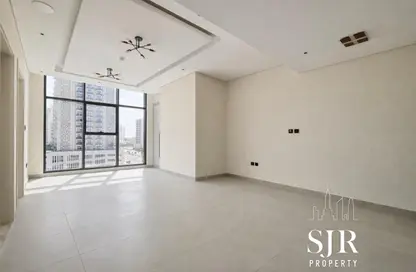 شقة - غرفة نوم - 2 حمامات للايجار في بي جي وان - الفرجان - دبي