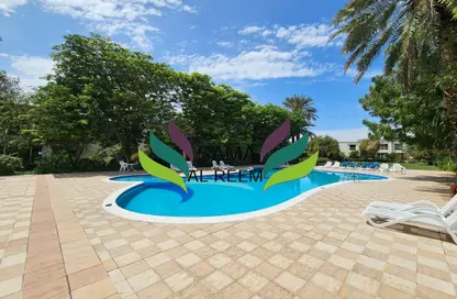 Villa - 3 Bedrooms - 3 Bathrooms for rent in Umm Suqeim 2 Villas - Umm Suqeim 2 - Umm Suqeim - Dubai