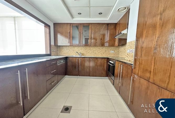 126542956 - Property Image 2