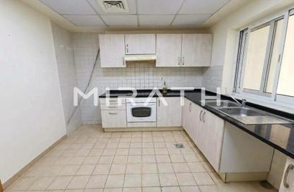 Apartment - 1 - 2 for rent in Abdul Rahim Mohd Al Zarooni Building - Al Mankhool - Bur Dubai - Dubai