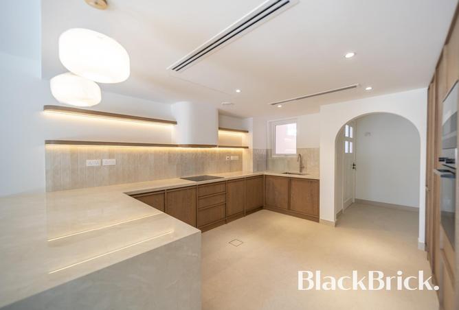 81120924 - Property Image 2